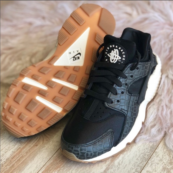 NWT Nike Huarache run Premium Rare - Picture 3 of 8